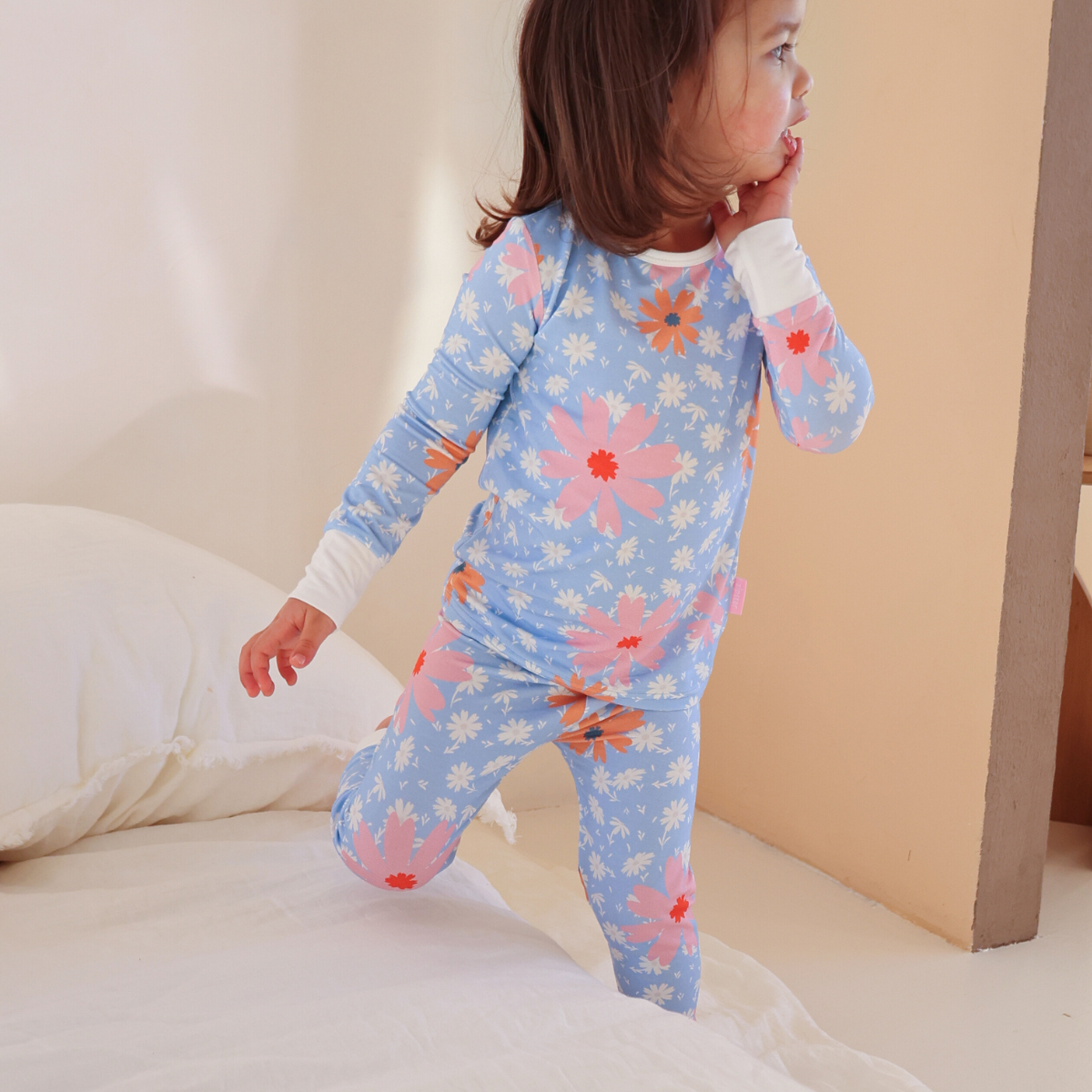 Pijamale 2 piese, material din bambus, ZIPSTER - Daisy, Bleu cu floricele Roz, pentru fetite