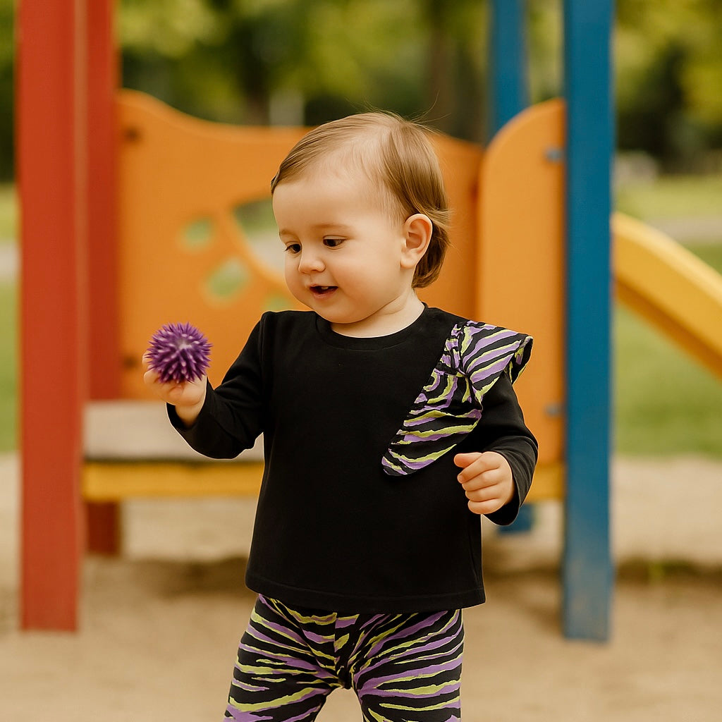 Bluza cu maneca lunga si detaliu volan PANCO - Zebra`s, Negru cu volan Roz, pentru fetite