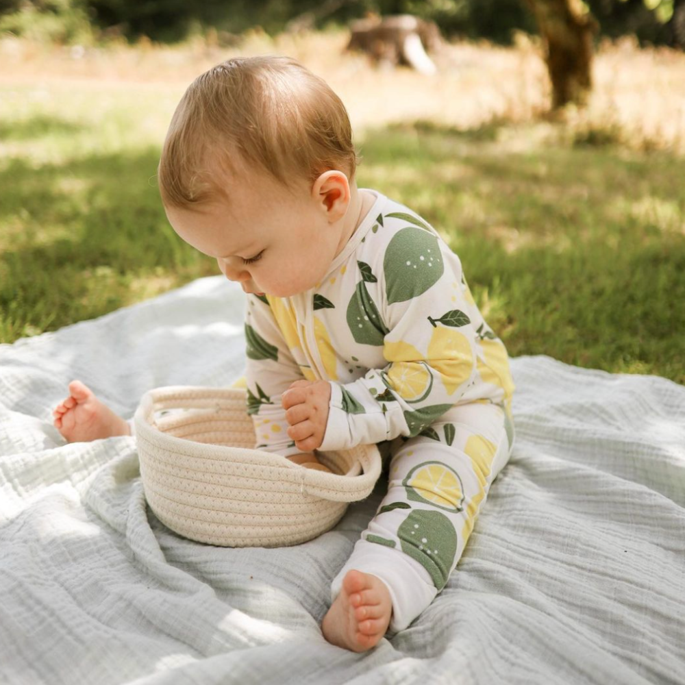Pijamale lungi din bambus cu fermoar reversibil, ZIPSTER - Lemons, Alb Verde Galben, pentru baieti